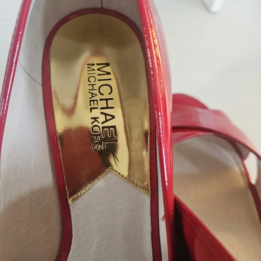 MICHAEL Michael Kors Red Patent Leather Espadrille Wedge Sandals Size 8.5M